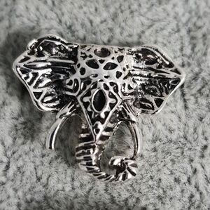 Big elephant head ring